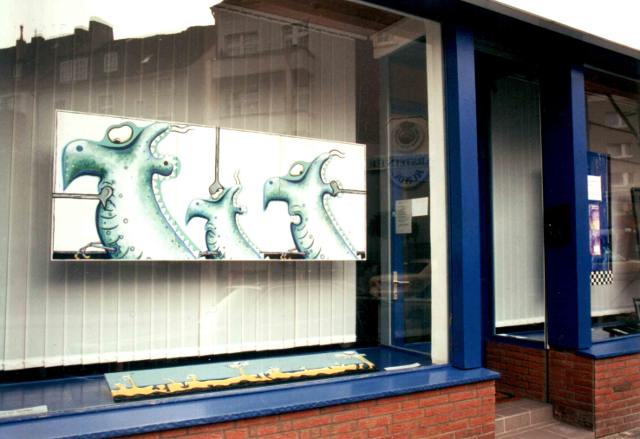 wechselnde Dauerausstellung im Schaufenster Alter Mühlenweg, Dortmund (C) Gine Selle